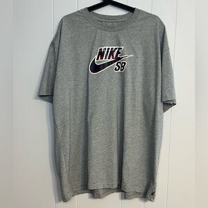 Nike SB Logo Skate T-Shirt Men’s Size XXL‎ Like New